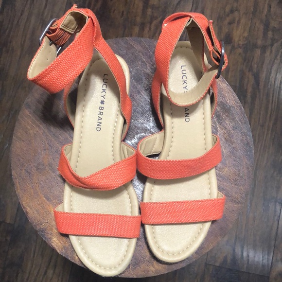 PREOWNED Lucky Brand LP-Wensdei Ankle Strap, Slip on Sandals Coral 8M - Picture 1 of 7